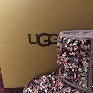 New In Box Ugg Kids’ Classic II Stellar Sequin